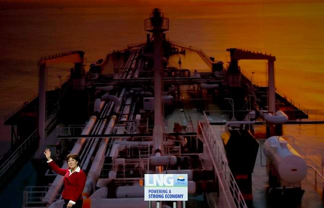 FILE PHOTO: British Columbia Premier Christy Clark waves at a LNG conference in Vancouver, on May, 21, 2014.