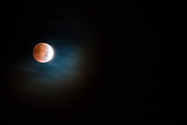 Lunar eclipse across Canada