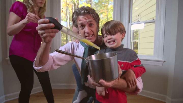 WATCH: Family is ‘All About That Baste’ in Thanksgiving parody - image