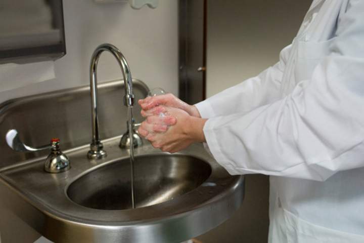 The Regina Qu’Appelle Health Region released an audit from February and June about employee’s and washing practices and the results are staggering.