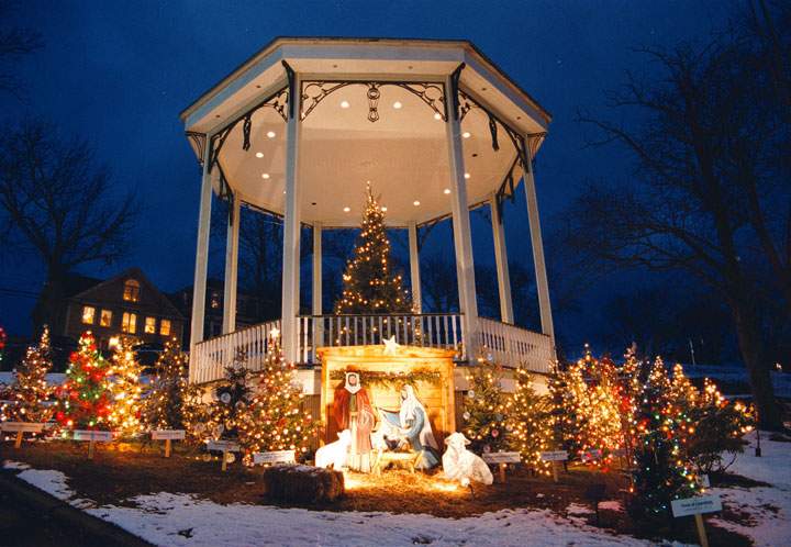 The Lunenburg Old Fashioned Christmas Festival makes the holiday magical.