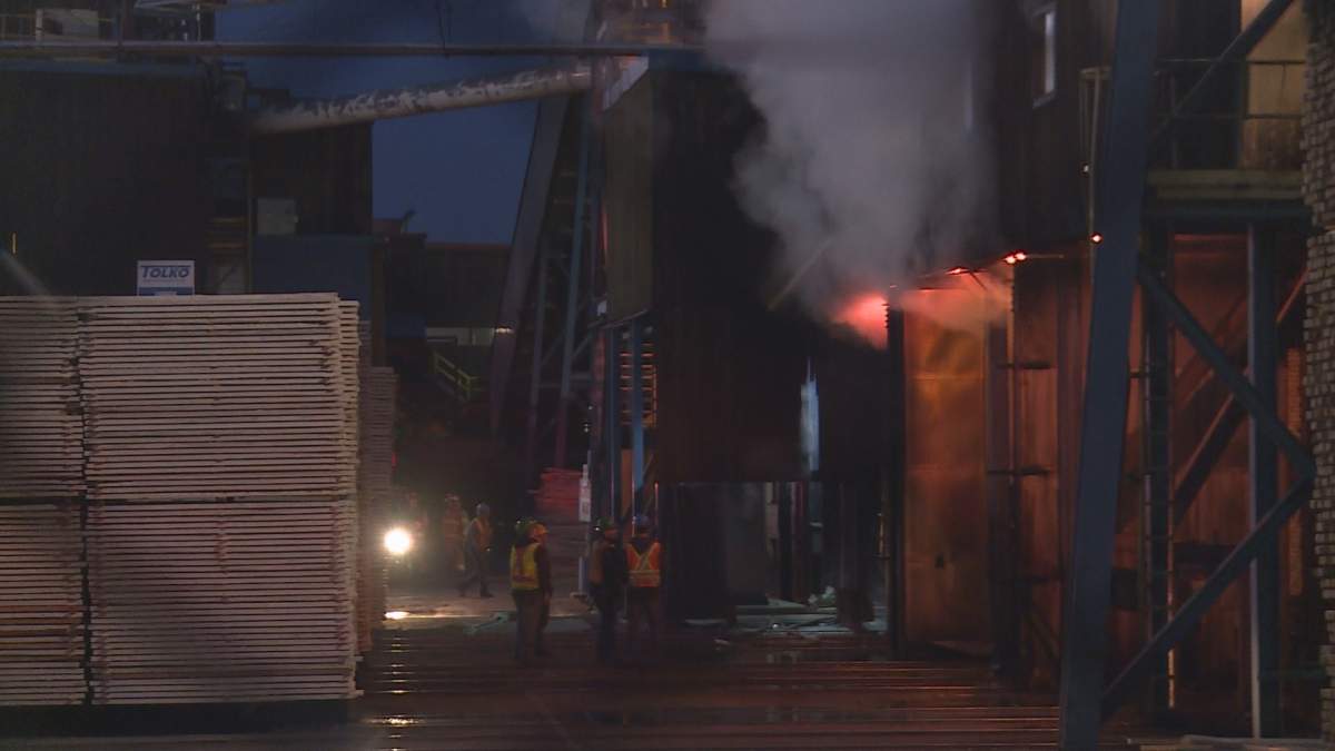 Small fire knocked down at Tolko mill in Kelowna - image