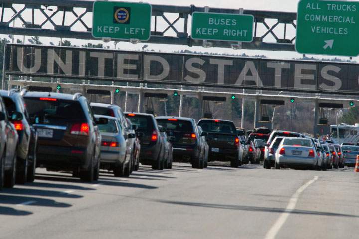Canada-US border traffic