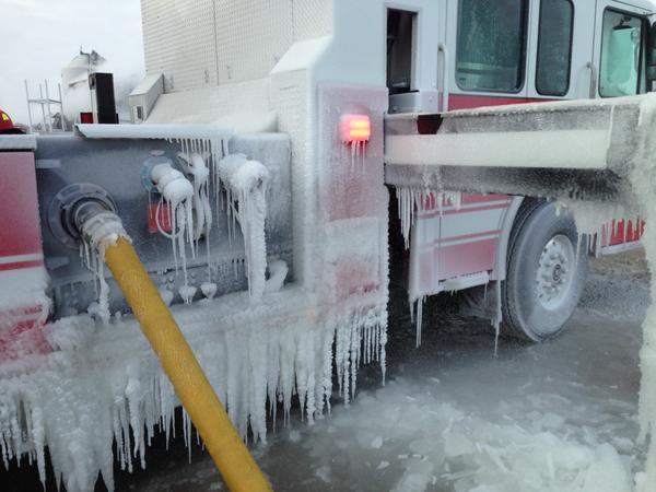 Estevan firefighters battle stubborn industrial blaze - image
