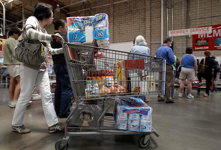 Working on a new budget for 2015? Here are a few ways to help save money by buying in bulk. 