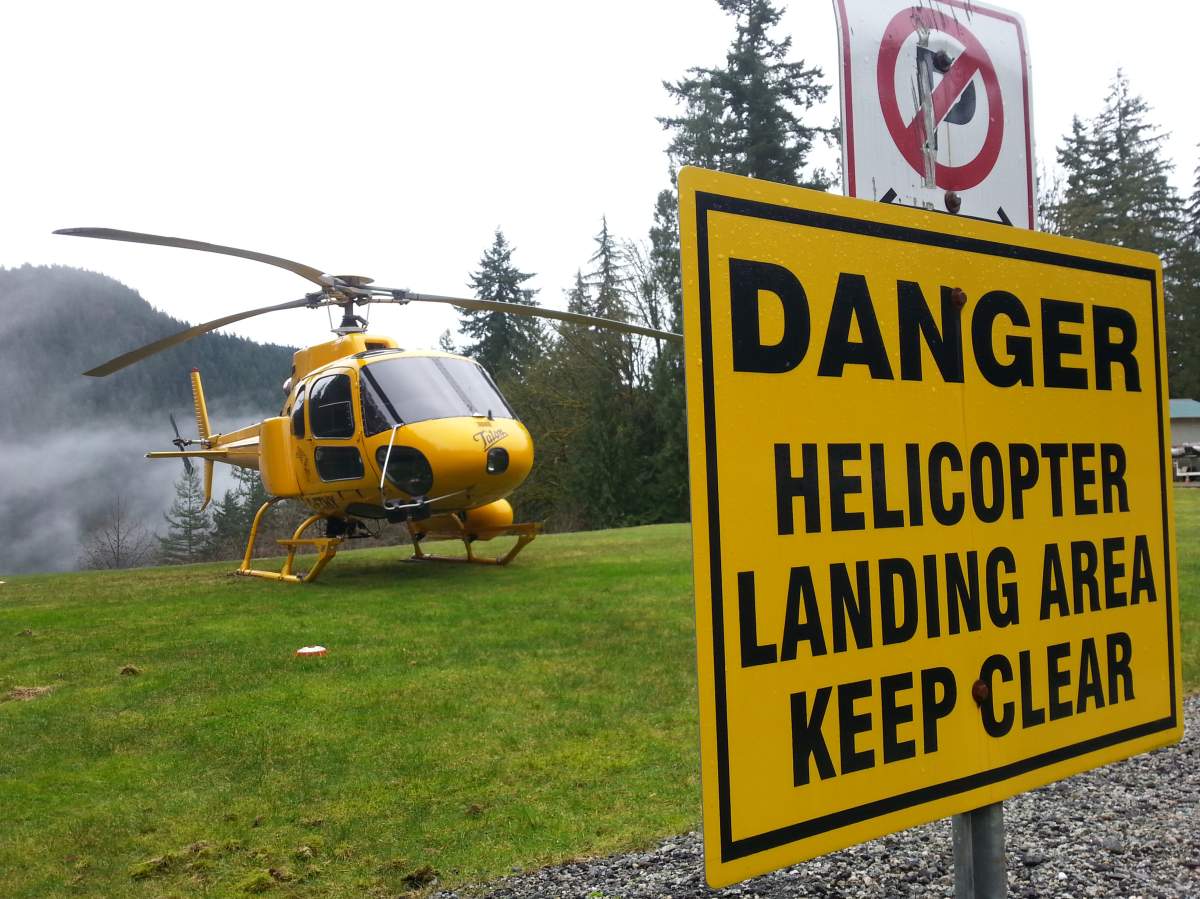Search continues for missing man, believed to be hiking on North Shore - image