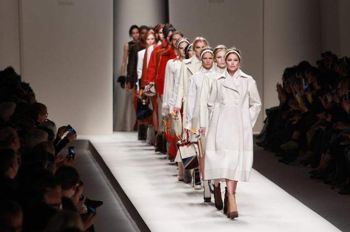 Fendi - Runway - MFW FW2015
