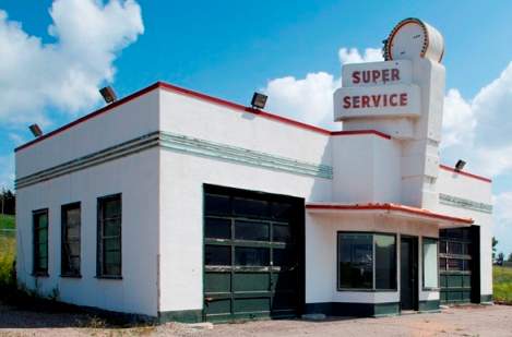 Eamon's Service Station Building