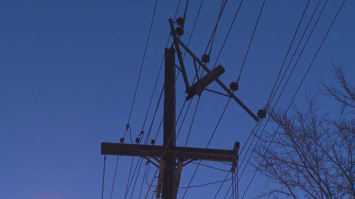 Manitoba Hydro power outage pole fire