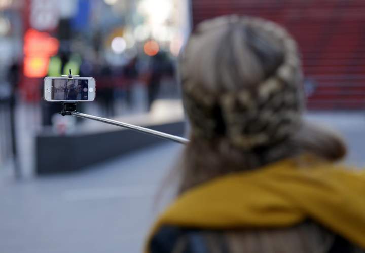 . The Art Gallery of Ontario might ban selfie sticks.