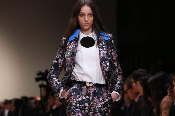 Carven : Runway - Paris Fashion Week Womenswear Fall/Winter 2015/2016
