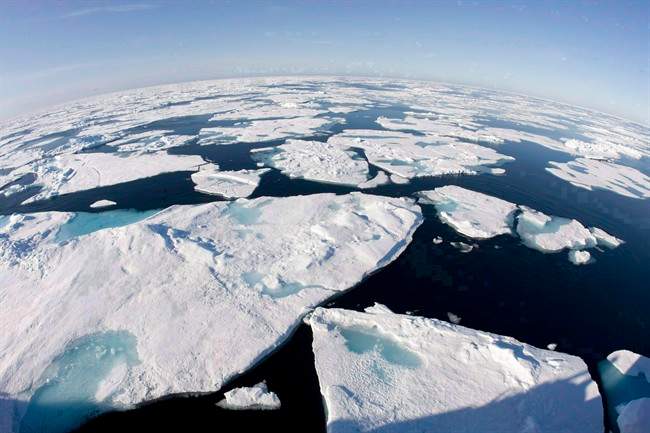 An internal report warns the federal government isn't fully prepared to respond to an oil spill in the Arctic or in deep water offshore.