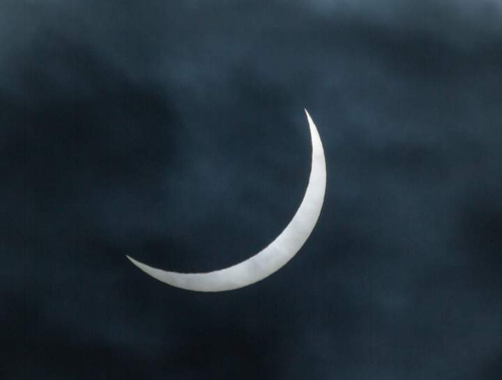 Photographer Thomas Heaton managed to get some photos of the solar eclipse in Woller, Northumberland on March 20, 2015.