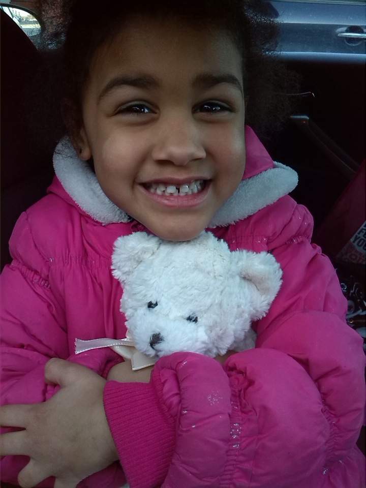 Thanks to social media and a generous Montrealer, Serenity was reunited with a teddy that is identical to the one she lost on March 24, 2015.