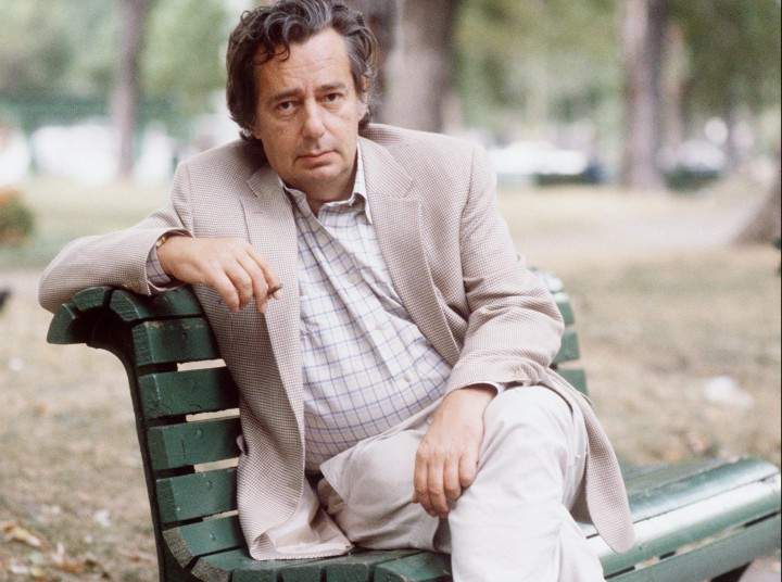 Author Mordecai Richler poses in a Montreal park in this Oct., 1983 file photo.