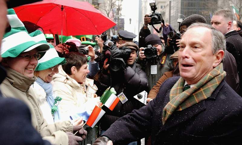 New York City Mayor Michael Bloomberg (R) greets the parade watchers during the 243rd Anuual St. Patrick’s Day Parade March 17, 2004 in New York City.