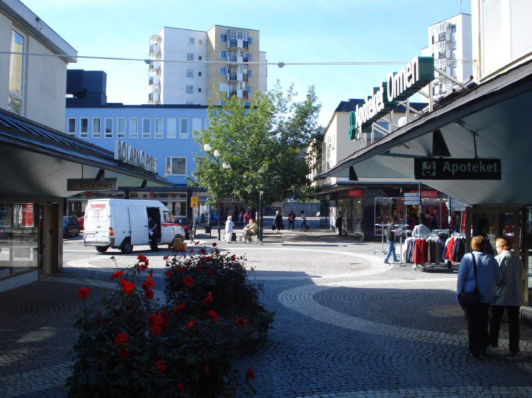 A plaza in Vallingby, Sweden