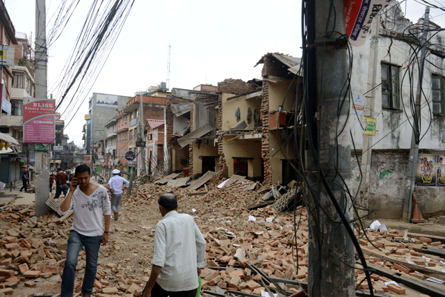 IN PHOTOS: Powerful images from the Nepal earthquake - image