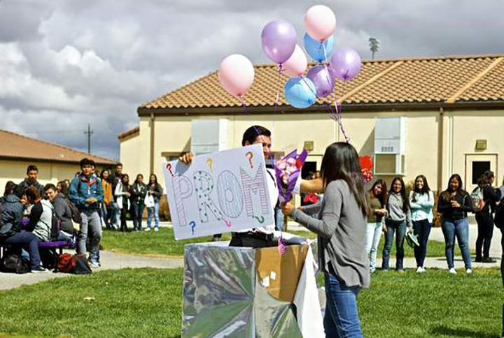 Twitter user @stephboss posted this promposal photo last week.
