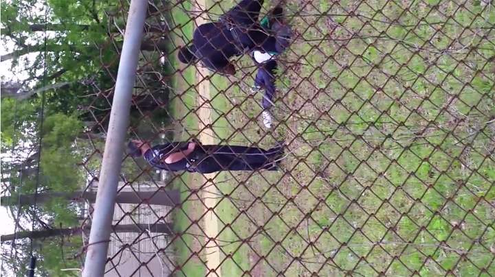 How the video of Walter Scott’s death differs from initial reports - image
