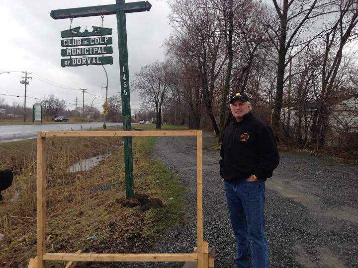 The battle to save the Dorval Municipal Golf Course has taken an unexpected turn after two anti-expansion signs were stolen from the golf course and the committee fighting to save the green space has filed a police report.