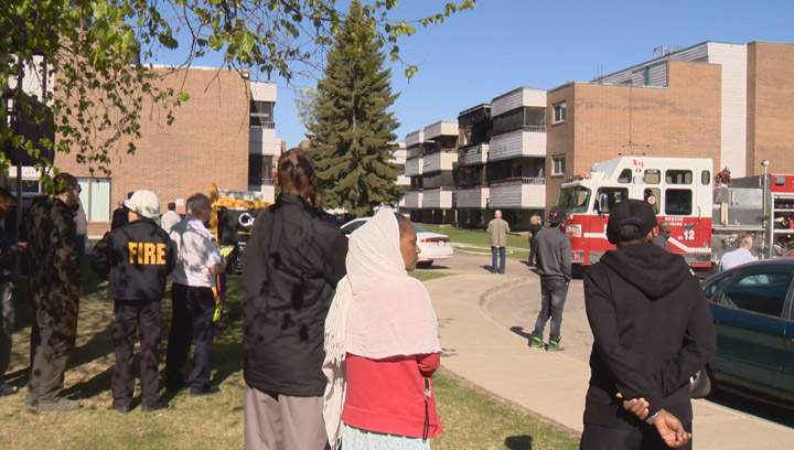 Propane tank explodes as Saskatoon firefighters fight blaze at an apartment building.