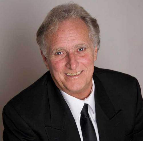 White Rock councillor says pregnant women’s tight clothes look like ‘sausage casing’ - image