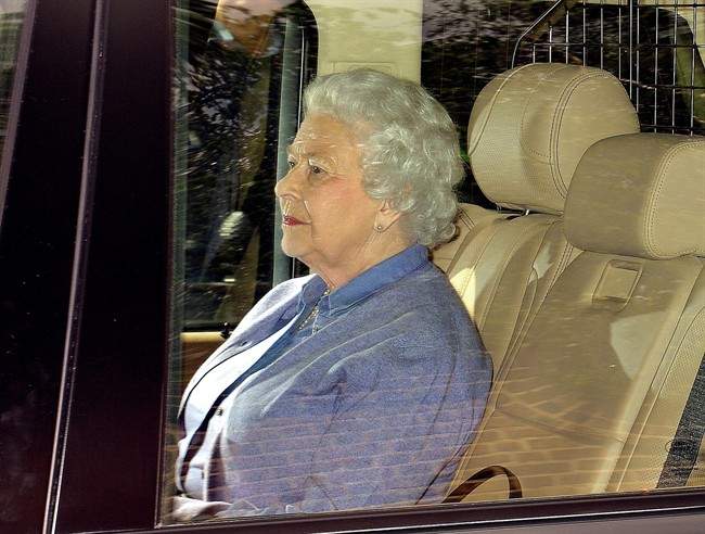 Queen Elizabeth II meets new royal baby, Princess Charlotte