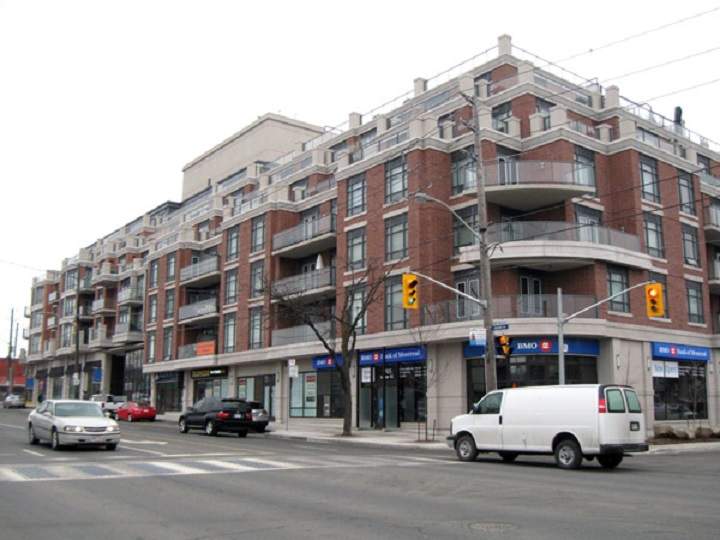 Mid-rise buildings on Avenue Road north of Lawrence.