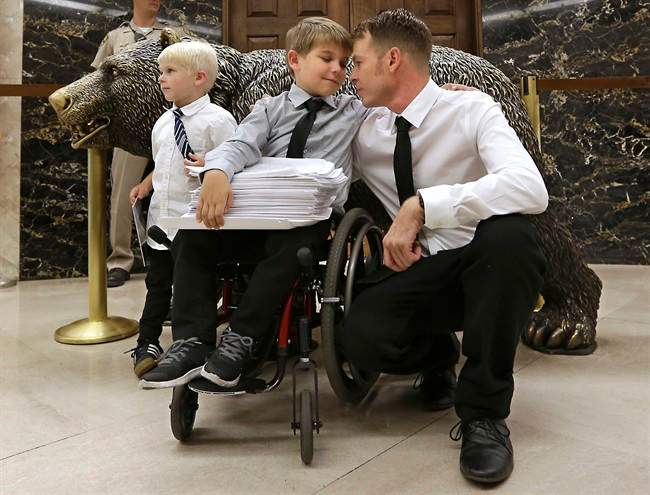California Legislature passes strict school vaccine bill - image