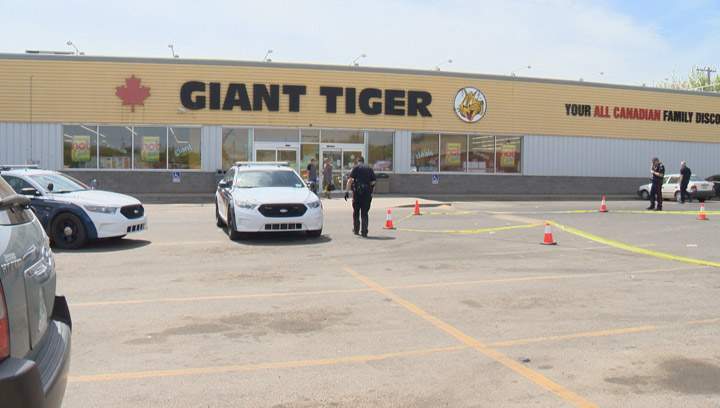 Parking lot shooting sends man to Saskatoon hospital with life-threatening injuries.