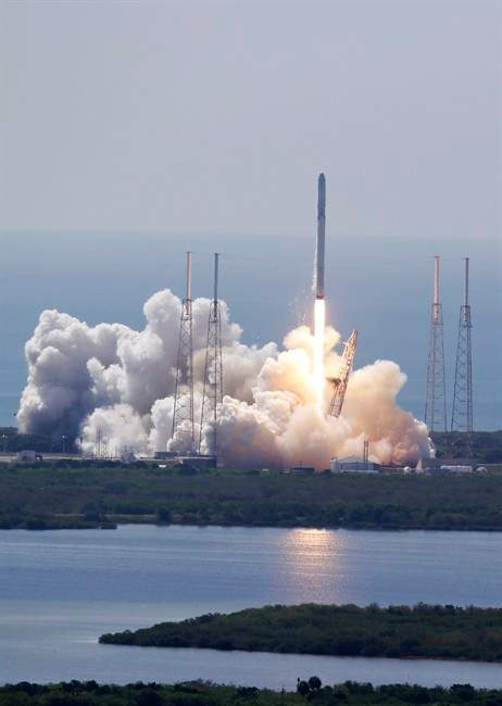 The SpaceX Falcon 9 rocket and Dragon spacecraft lifts off from Space Launch Complex 40 at the Cape Canaveral Air Force Station in Cape Canaveral, Fla., Sunday, June 28, 2015.