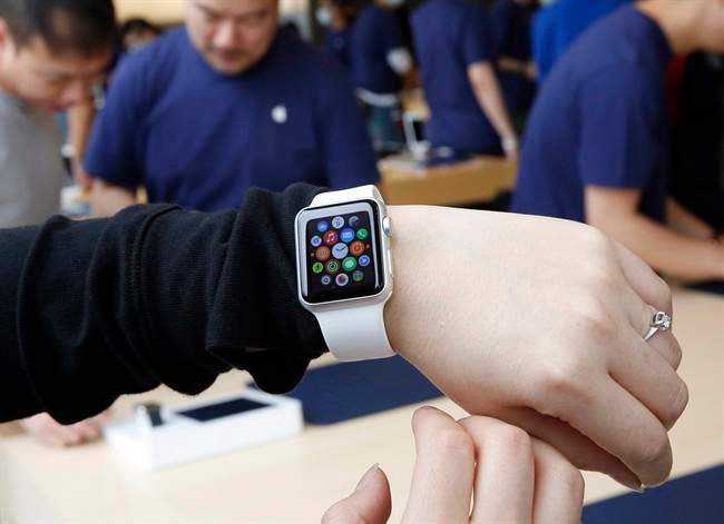 Smartwatches may not fall under Ontario’s distracted driving laws, but the wearable devices can still get you in trouble on the road, according to police.