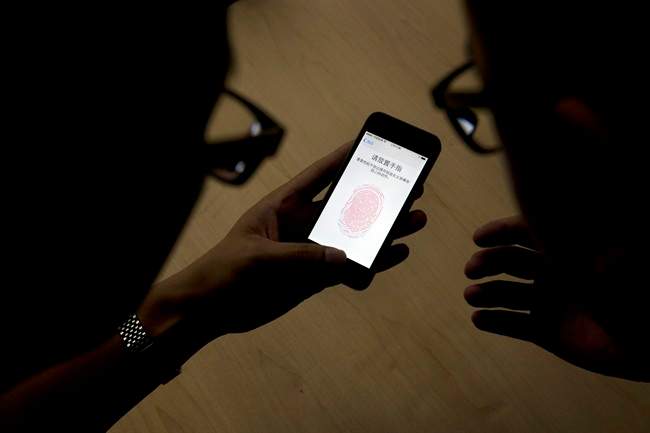 Your phone is getting better and better at protecting your privacy. But Uncle Sam isn't totally comfortable with that, because it's also complicating the work of tracking criminals and potential national-security threats.