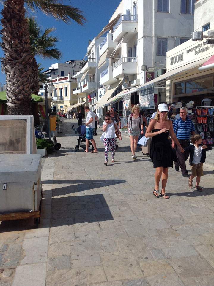Crisis? What crisis? Greek island Naxos calm while mainland Greece nears financial ruin - image