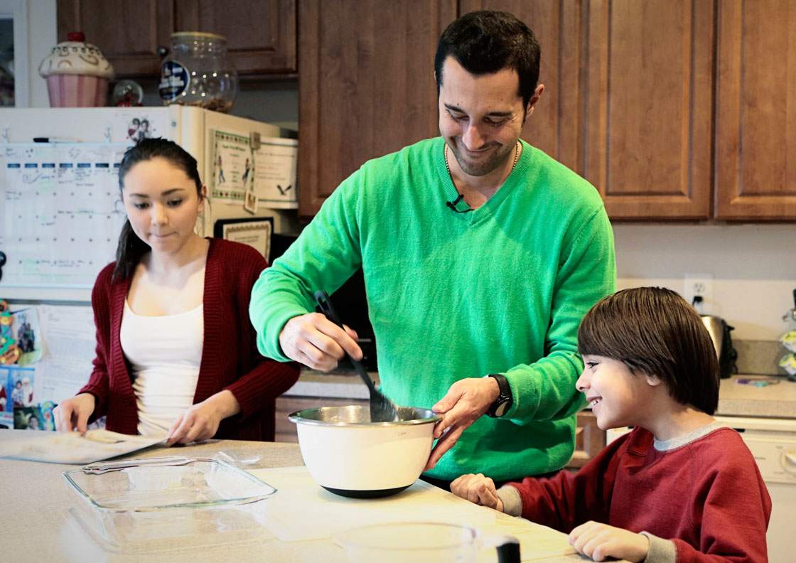 New Statistics Canada data shows the percentage of stay-at-home dads has climbed sharply since the mid-1970s.