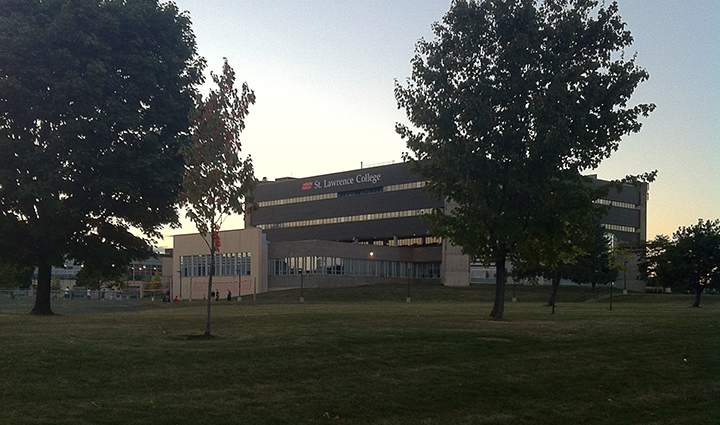 A photo of St. Lawrence College in Kingston, Ont. uploaded to Wikipedia by user Gordonrox24. Used under a Creative Commons 3.0 license. 