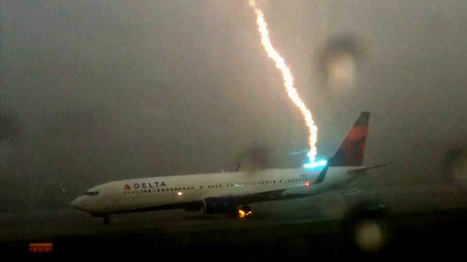 The lightning struck the rear of the Delta aircraft.