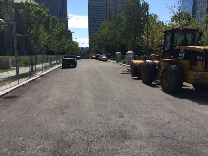 De la Cathédrale Street has been closed since May 22, 2014.