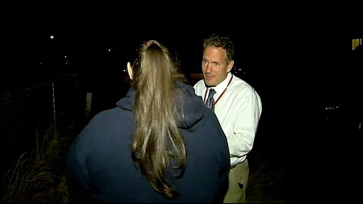 Siblings save 2-year-old sister from attempted abduction - image