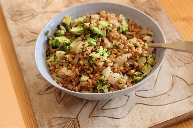 Quick and filling grilled veg salad built on a base of farro
