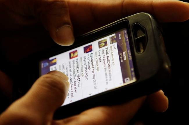 Shopify adds ‘buy now’ button for Twitter users - image