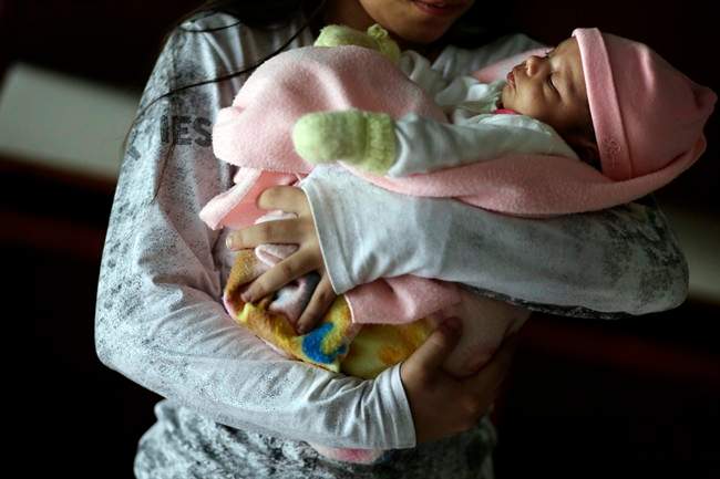 Pregnancy-related deaths have fallen by almost half in the past 25 years, according to a report by United Nations agencies.