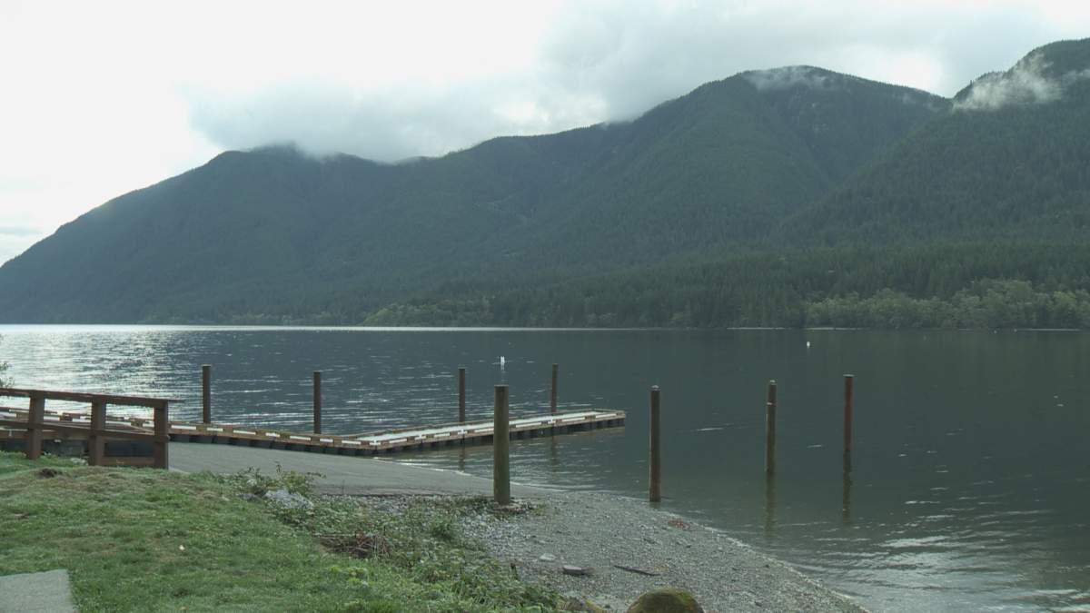 Young woman still missing after boat sinks on Alouette Lake - image