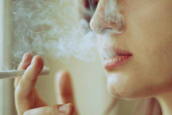 If women want to quit smoking, new research suggests that they should time it with their menstrual cycle.