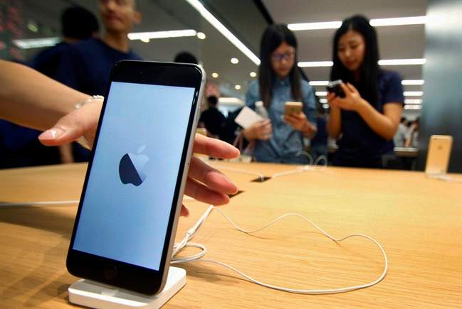 Apple names Jeff Williams as chief operating officer - image