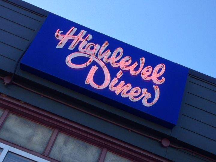 All of the tips gathered by severs at Edmonton's Highlevel Diner Saturday will be pooled to sponsor a Syrian family to come to Canada. 
