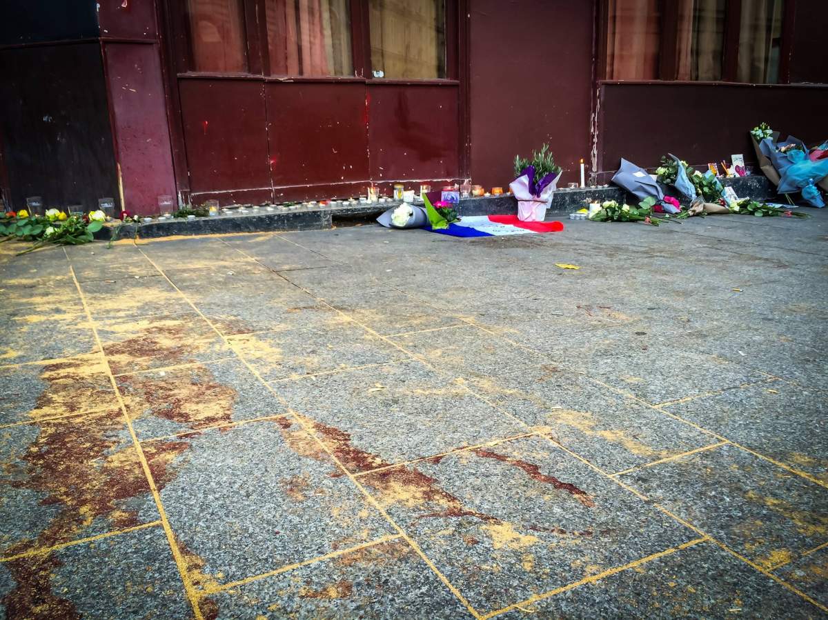 Photo essay: Celebrating life and brotherhood following Paris attacks - image