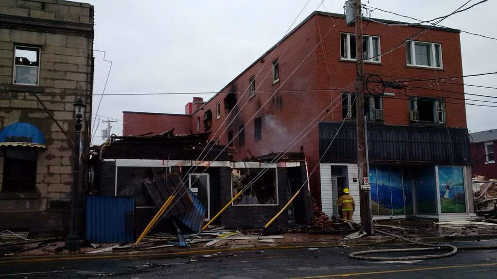 Four buildings were destroyed or badly damaged in Bathurst overnight when a fire broke out around midnight.