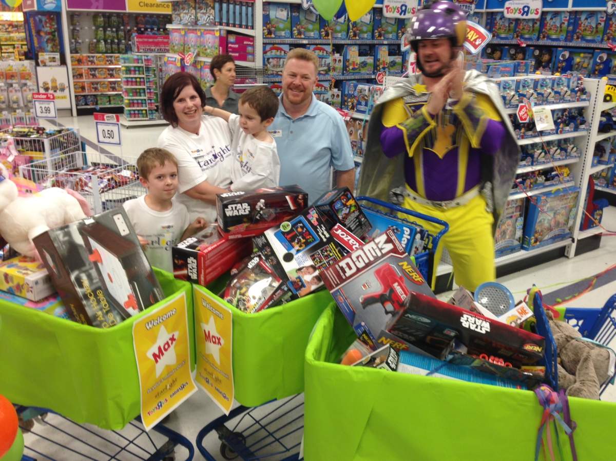 Winnipeg boy with rare genetic disorder participates in the 3-Minute Dash at Toys "R" Us Tuesday morning. 